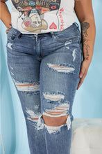 Load image into Gallery viewer, Judy Blue Lindsey Full Size Bleach Splash Boyfriend Jeans
