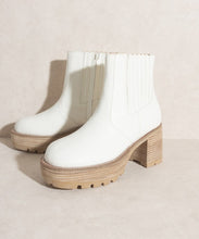 Load image into Gallery viewer, OASIS SOCIETY Aubrey   Platform Paneled Boots
