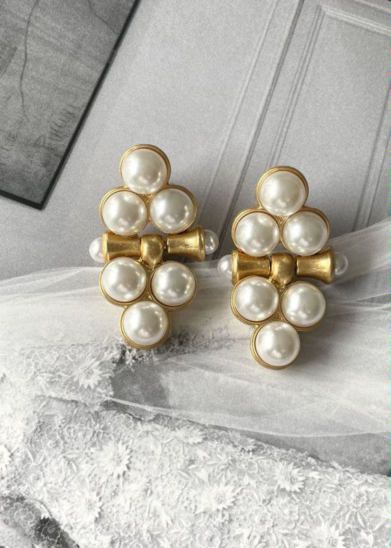 Vintage style Pearl Golden Stud Earrings