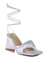 Load image into Gallery viewer, Pristine Knotted Triangular Block Heel Sandals

