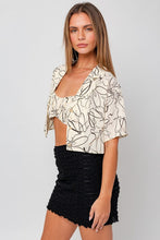 Load image into Gallery viewer, Gilli Abstract Print Lapel Collar Cropped Shirt
