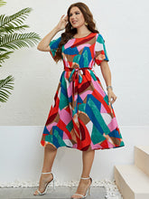 Load image into Gallery viewer, Plus Size Printed Round Neck Tie Belt Dress

