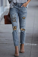 Load image into Gallery viewer, Easter Leopard Patch Bunny Graphic Jeans
