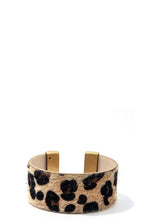 Load image into Gallery viewer, Chic Leopard Fur Fashion Bangle
