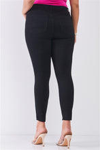 Load image into Gallery viewer, Plus Size Denim Mid-rise Raw Hem Detail Ripped Skinny Jean Pants
