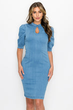 Load image into Gallery viewer, Front Keyhole Back Zip Denim Dress
