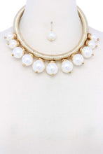 Load image into Gallery viewer, Pearl Metallic Thread Necklace And Earring Set
