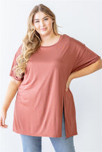 Load image into Gallery viewer, Plus Brick Round Neck Short Sleeve Relax Top
