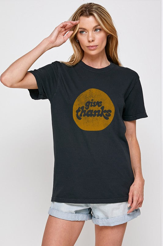 GIVE THANKS VINTAGE GRAPHIC TEE