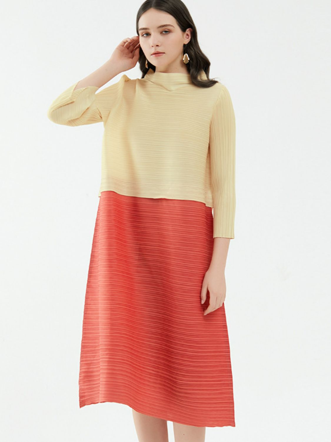 Two-Tone Accordion Pleated Three-Quarter Sleeve Midi Dress