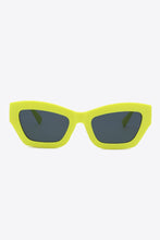 Load image into Gallery viewer, Classic UV400 Polycarbonate Frame Sunglasses
