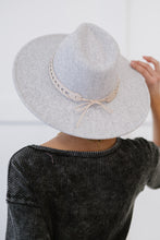 Load image into Gallery viewer, Fame Trendsetter Braided Strap Felt Fedora
