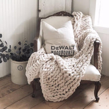 Load image into Gallery viewer, INFINITE CHUNKY KNIT BLANKET | BIG  -  OAT
