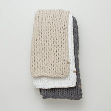Load image into Gallery viewer, INFINITE CHUNKY KNIT BLANKET | BIG  -  OAT
